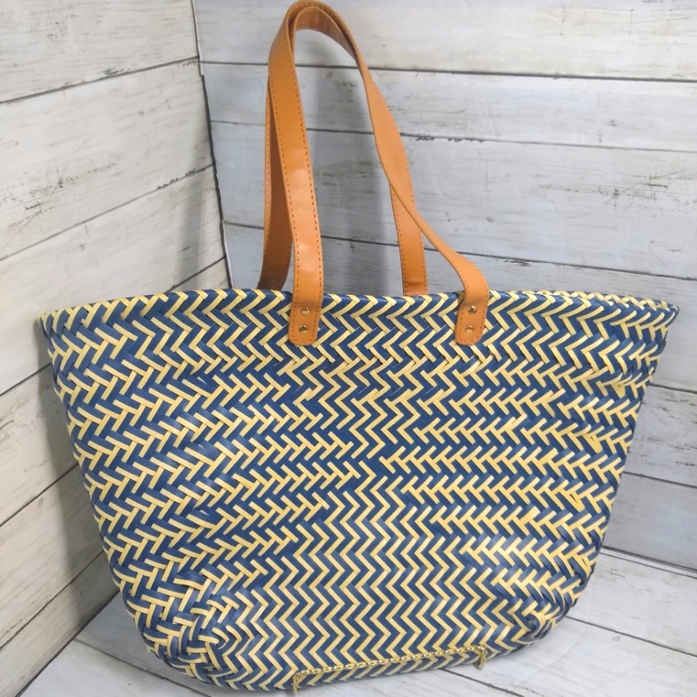 Aerie Md/Lg Blue&Cream Woven Nylon Plastic Basket Fiber Shopper Tote